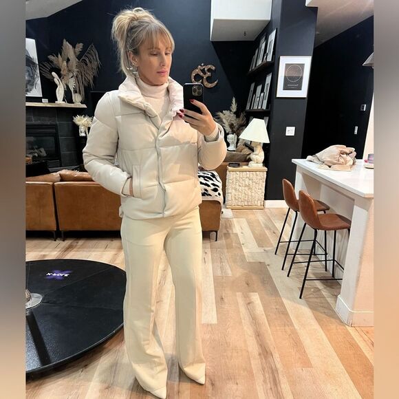 vegan faux leather cream off white puffy jacket - Picture 2 of 4